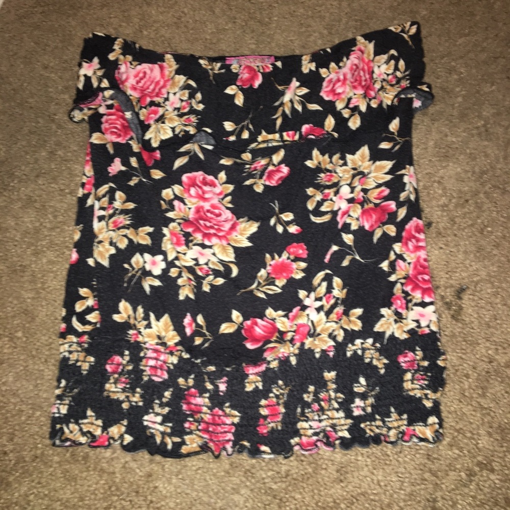 strapless shirt